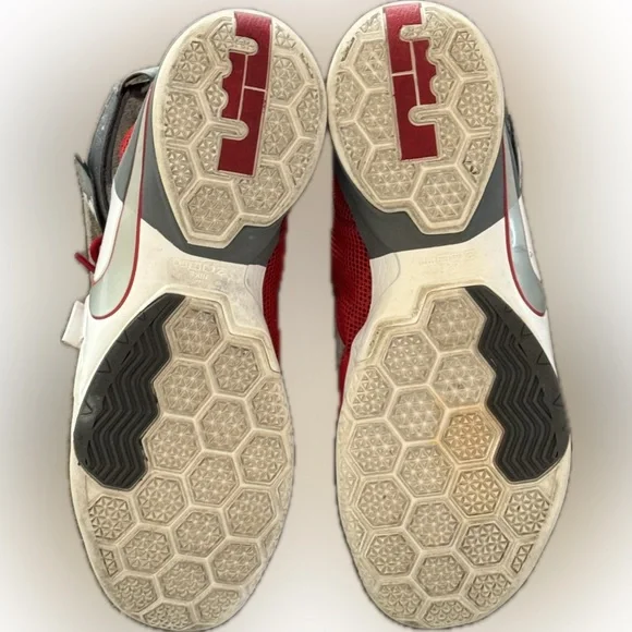 Nike Lebron Soldier 1X Premium Men’s  Red and Gray Ohio State Sneakers size 13 - Picture 2 of 5